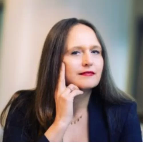 Karin Hoelzer